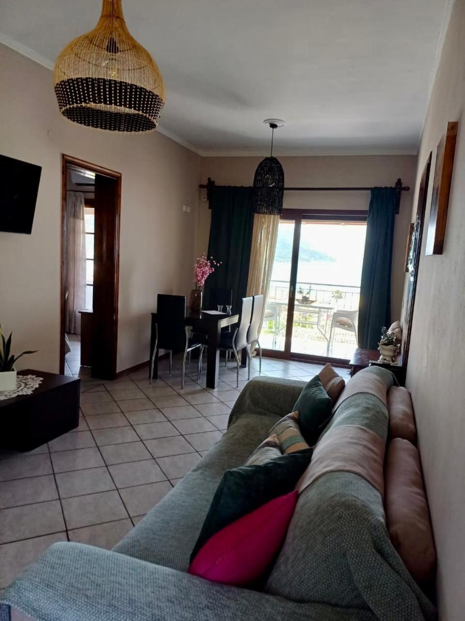 Appartement Eleana And Agios Georgios Pagon