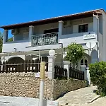 Eleana Apartments And Studios