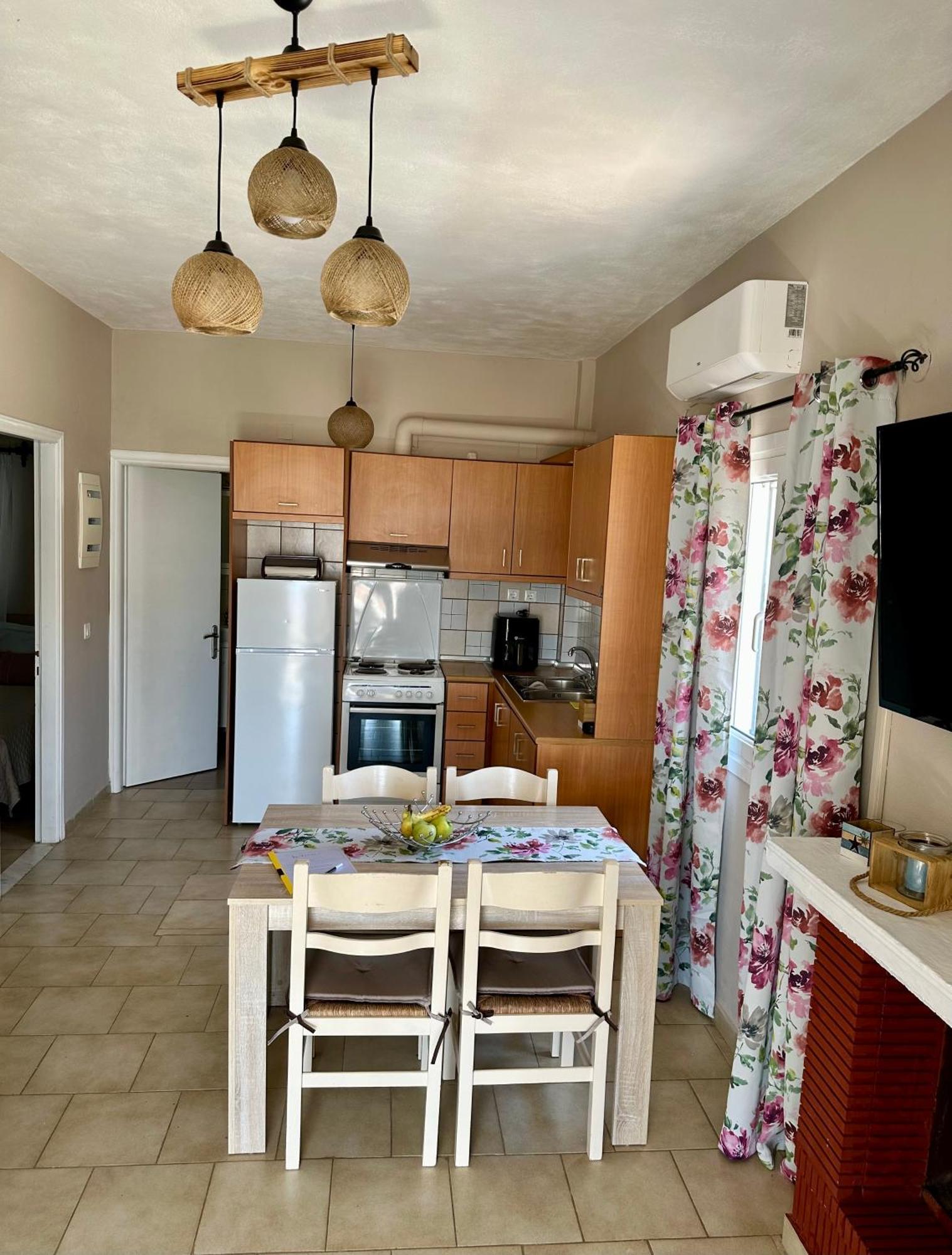 Eleana And Appartement Agios Georgios Pagon